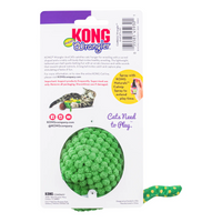 Reverso del empaque de KONG Wrangler AvoCaTo con descripción de beneficios y sugerencia de uso de catnip spray